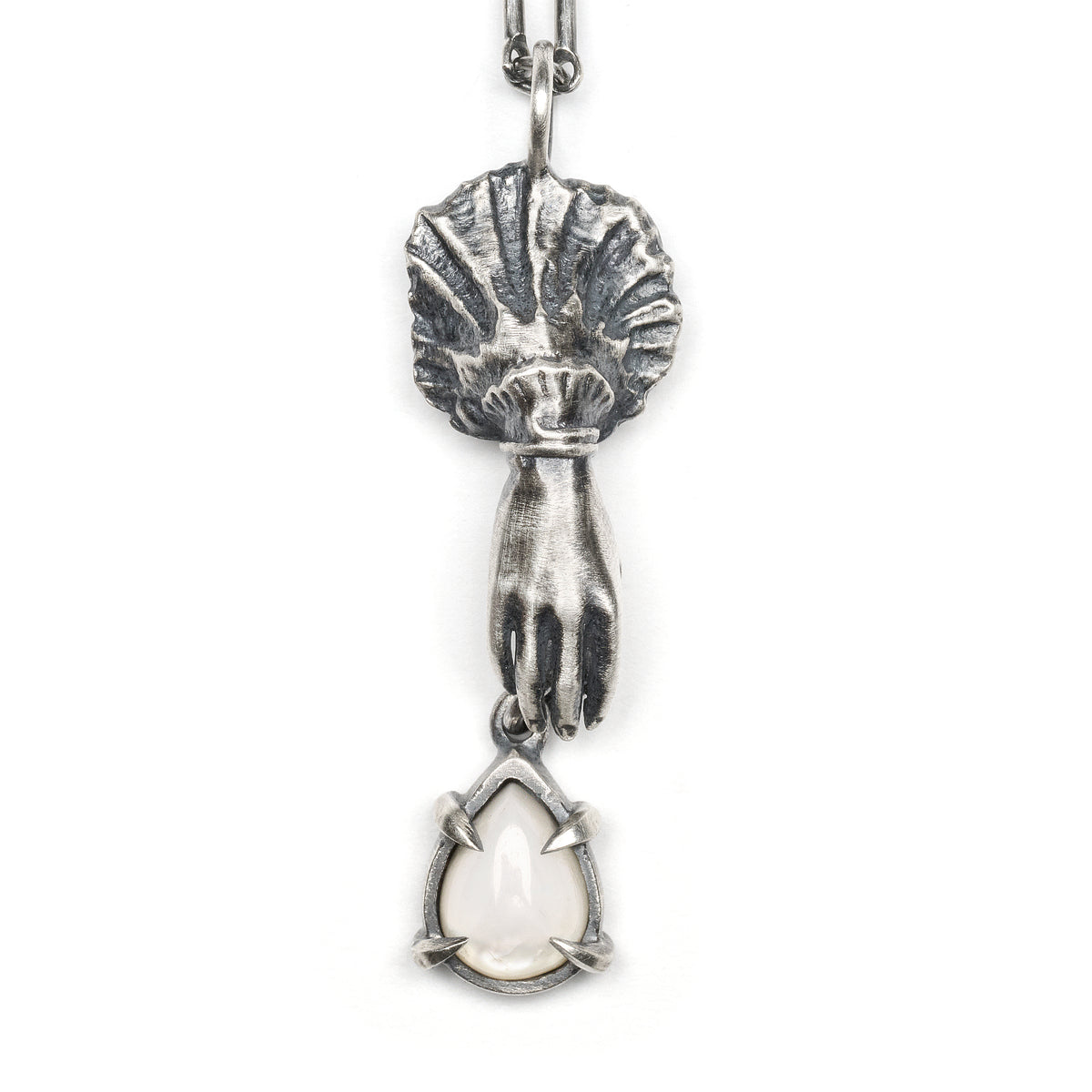 * Ready to Ship * The Medium II. Petite Mother of Pearl Necklace.