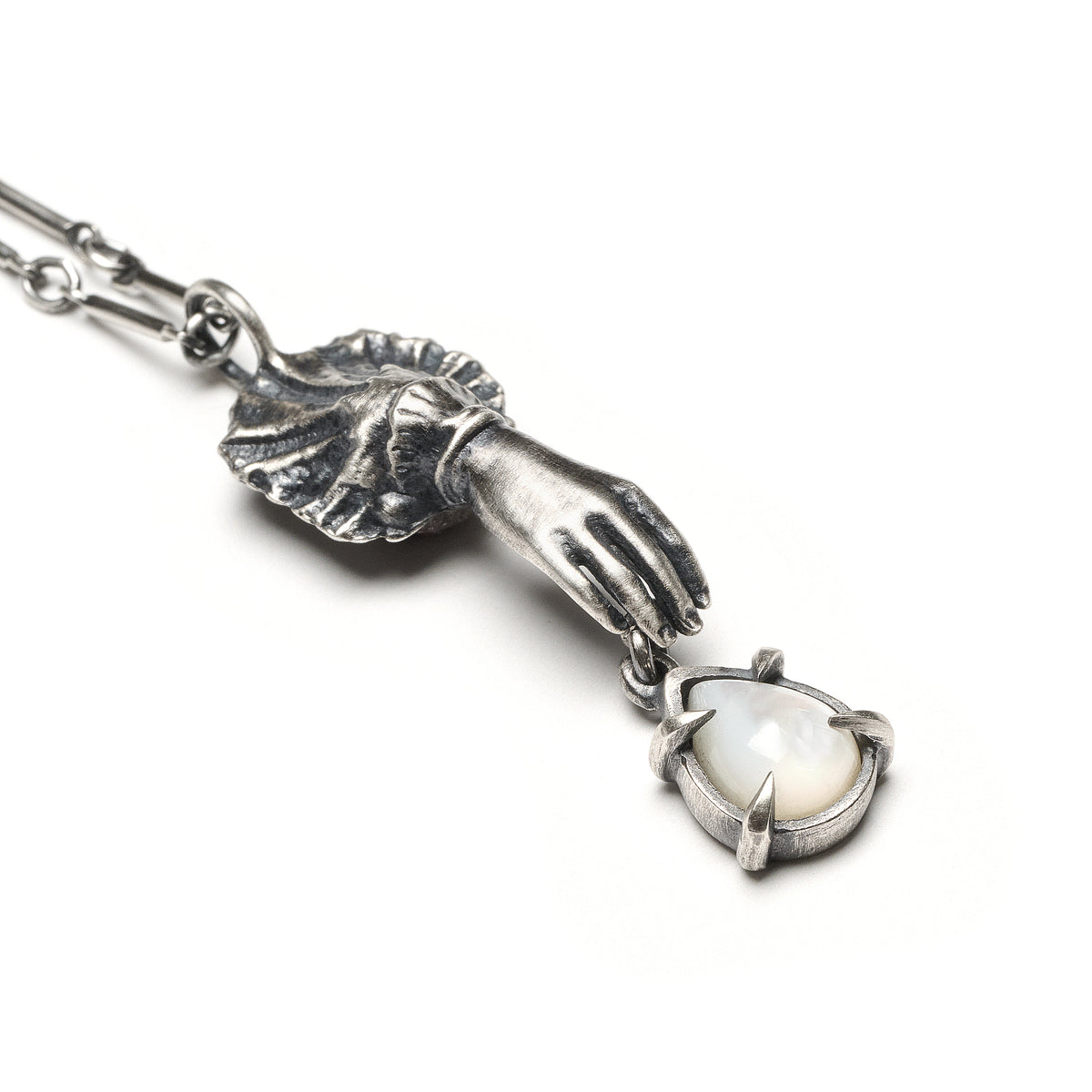 * Ready to Ship * The Medium II. Petite Mother of Pearl Necklace.
