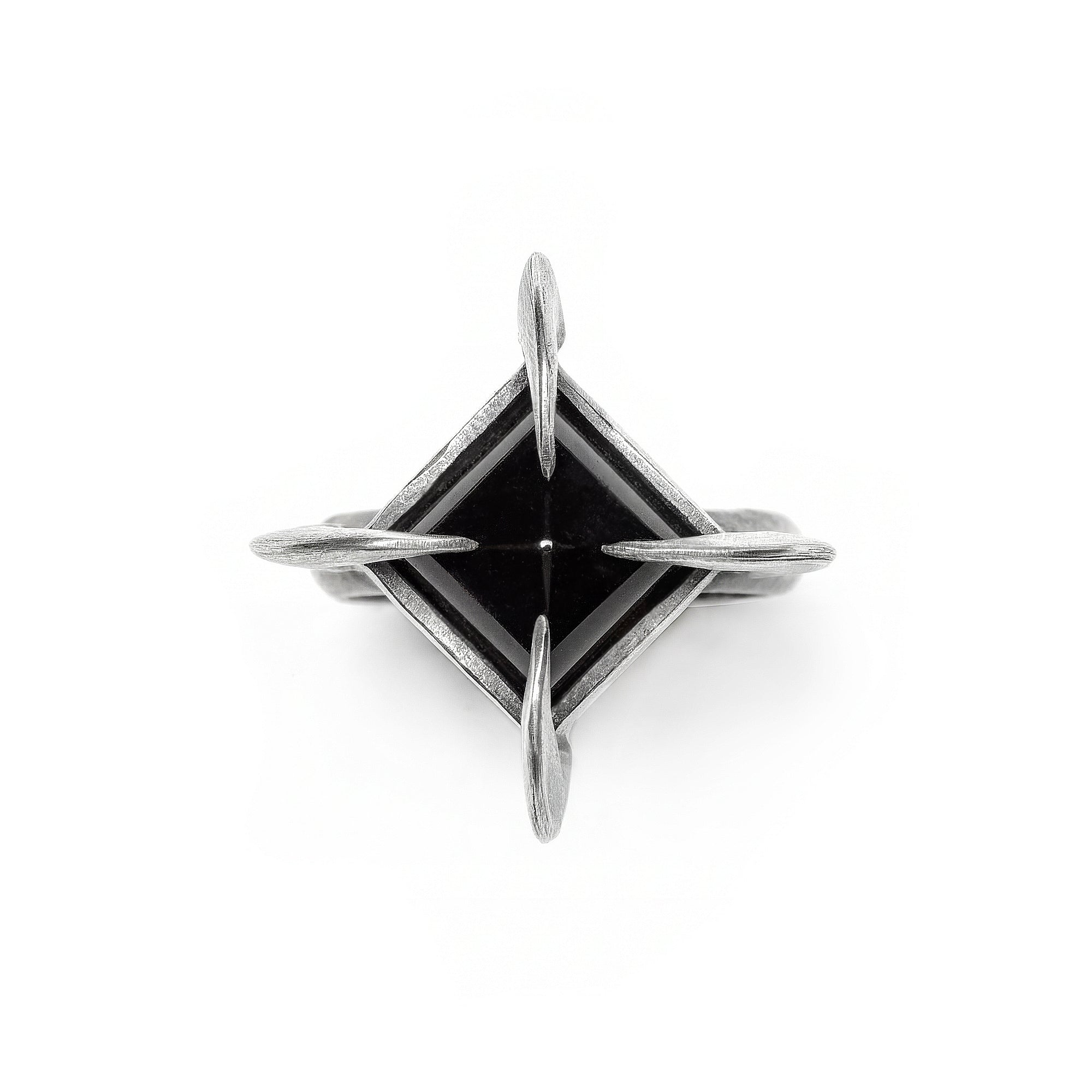 Petite Tomb of Memory. Cat Claws. Onyx Ring. *Limited*
